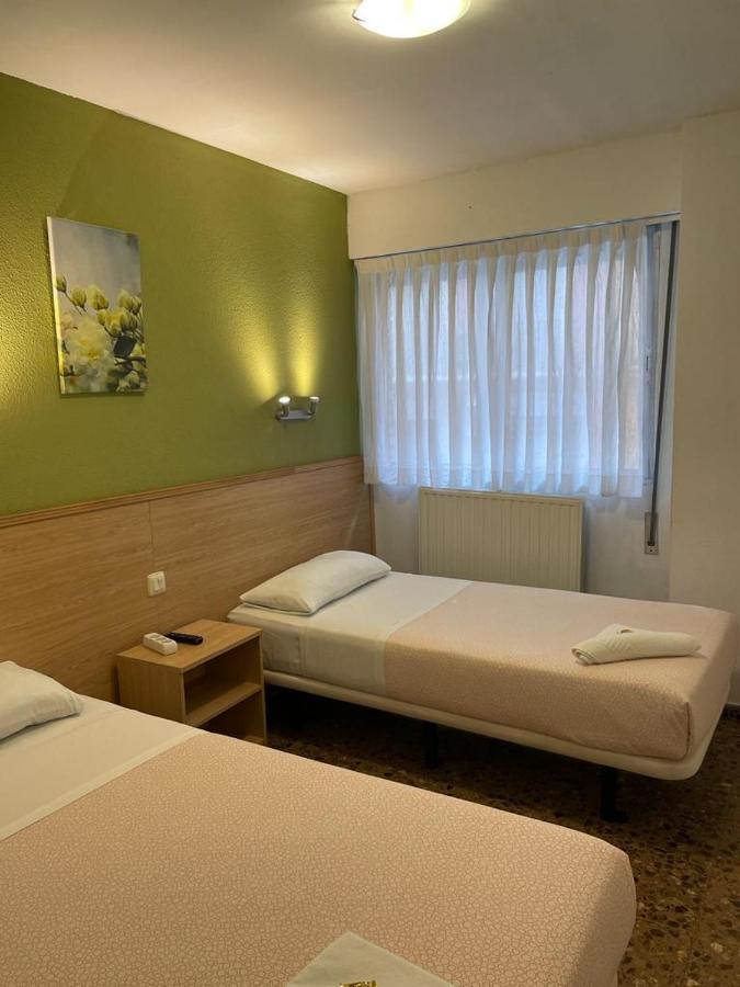 Hostal Milmarcos Zaragoza Eksteriør bilde