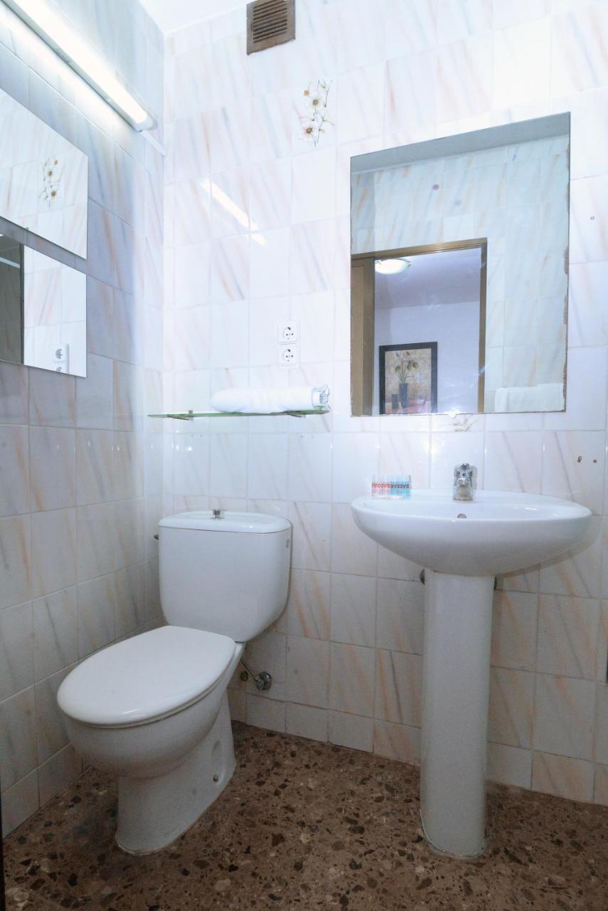 Hostal Milmarcos Zaragoza Eksteriør bilde