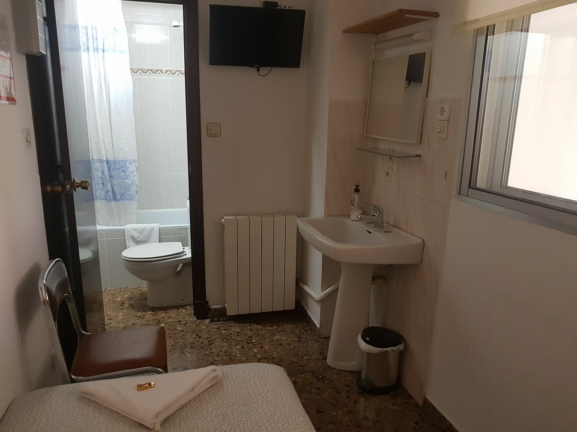 Hostal Milmarcos Zaragoza Eksteriør bilde